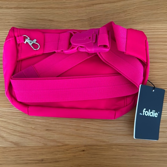 Foldie Pink Crossbody Bag! Never Used! - Picture 3 of 4
